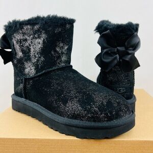 UGG Mini Bailey Bow Glimmer Faux Fur Lined Boot Black Size 6